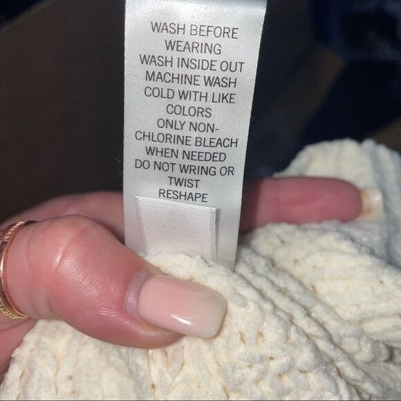 SO Junior Cable Knit Sweater in Irish Cream SZ XS chunky knit sweater NEW - Picture 6 of 13